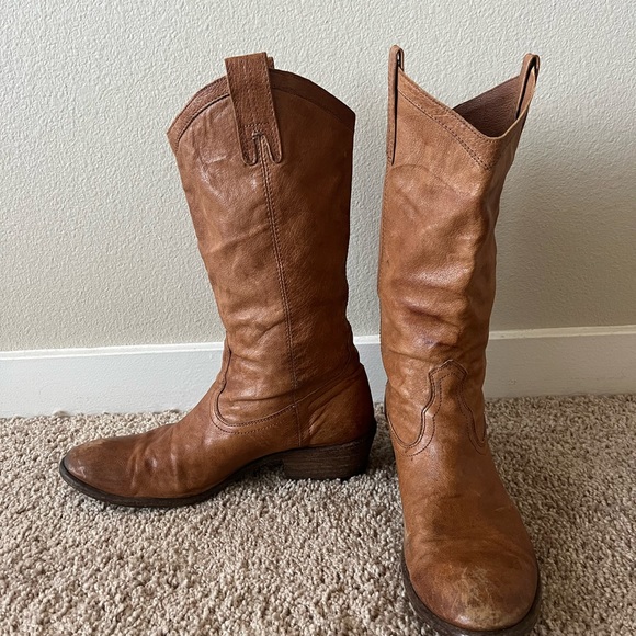 Frye Tan Cowboy boots - Picture 4 of 4